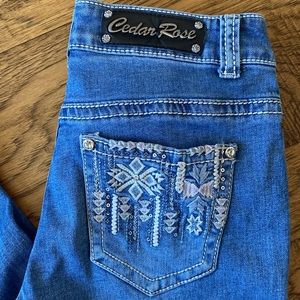 Girls Cedar Rose Embroidered Jeans. Size 14. Bootcut.